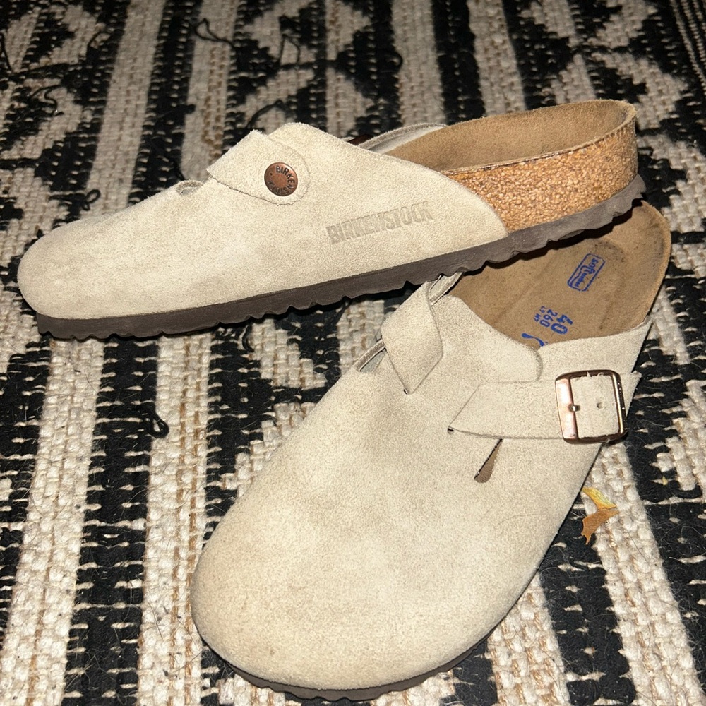Birkenstock Boston Suede Taupe. soft footbed. Women 9 Men 7